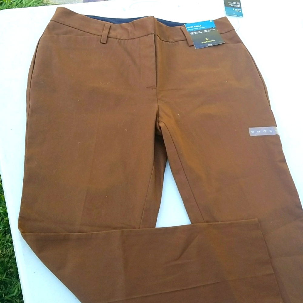 Slim ankle pants new with tag